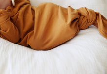 Load image into Gallery viewer, Organic Cinnamon Cotton Knotted Gown: 0-3 Months - littlelightcollective