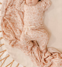 Load image into Gallery viewer, Organic Long Sleeve Ruffle Suit- Pink Dust Seashell - littlelightcollective