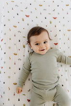 Load image into Gallery viewer, Cutie Crawlies Crib Sheet