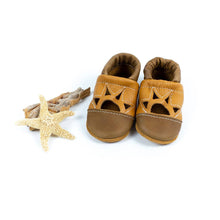 Load image into Gallery viewer, Oak/honey Two Tone Sunset Leather Baby Moccs Shoes - littlelightcollective