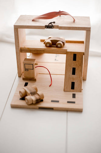 QToys Portable Car Park Set - littlelightcollective