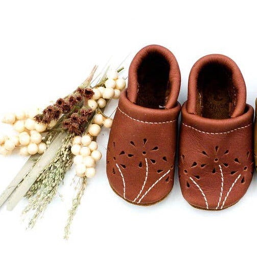 Cedar Blossoms Leather Baby Moccs littlelightcollective