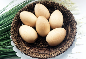 Wood and natural - 6 Wooden Eggs - littlelightcollective