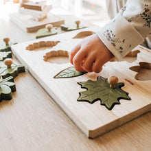 Load image into Gallery viewer, Montessori Leaf Puzzle - littlelightcollective