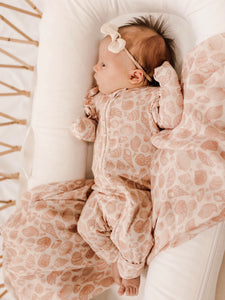 PRE-ORDER Organic Ruffle All In One- Pink Dust Seashell - littlelightcollective