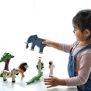 Wooden Safari Animals set - littlelightcollective