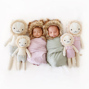 Cuddle + Kind - Savannah the Lion - littlelightcollective