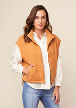 Load image into Gallery viewer, Size XS Yarrow Convertible Quilted Zip-Up Jacket - littlelightcollective